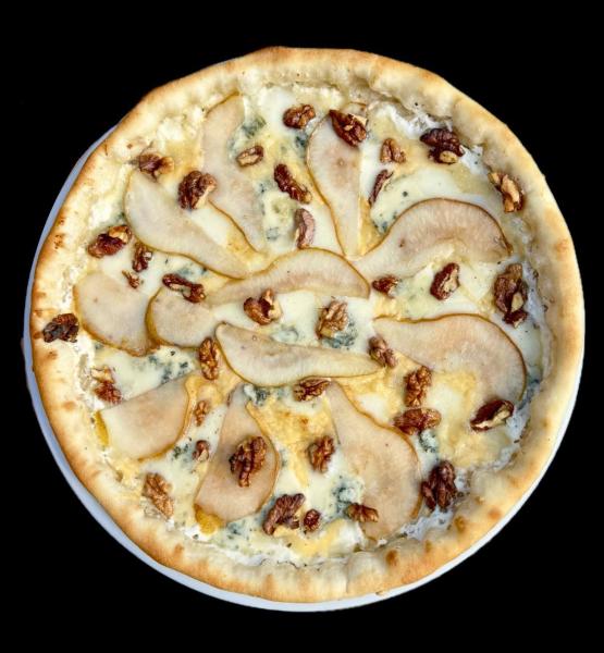 Піца 4 formaggi con pera — Піцерія «SORRENTO» Тернопіль